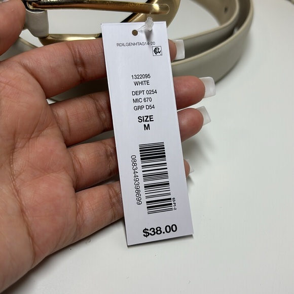 Dillards White Belt With Gold Buckle | Sz M | NWT - Picture 3 of 7